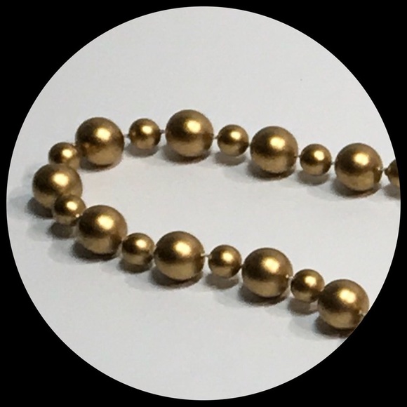 𝅺lovely Long Gold Bead Necklace💕 - Picture 3 of 3